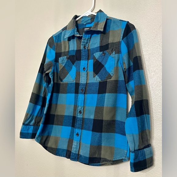 Boys button down shirt - Picture 2 of 4